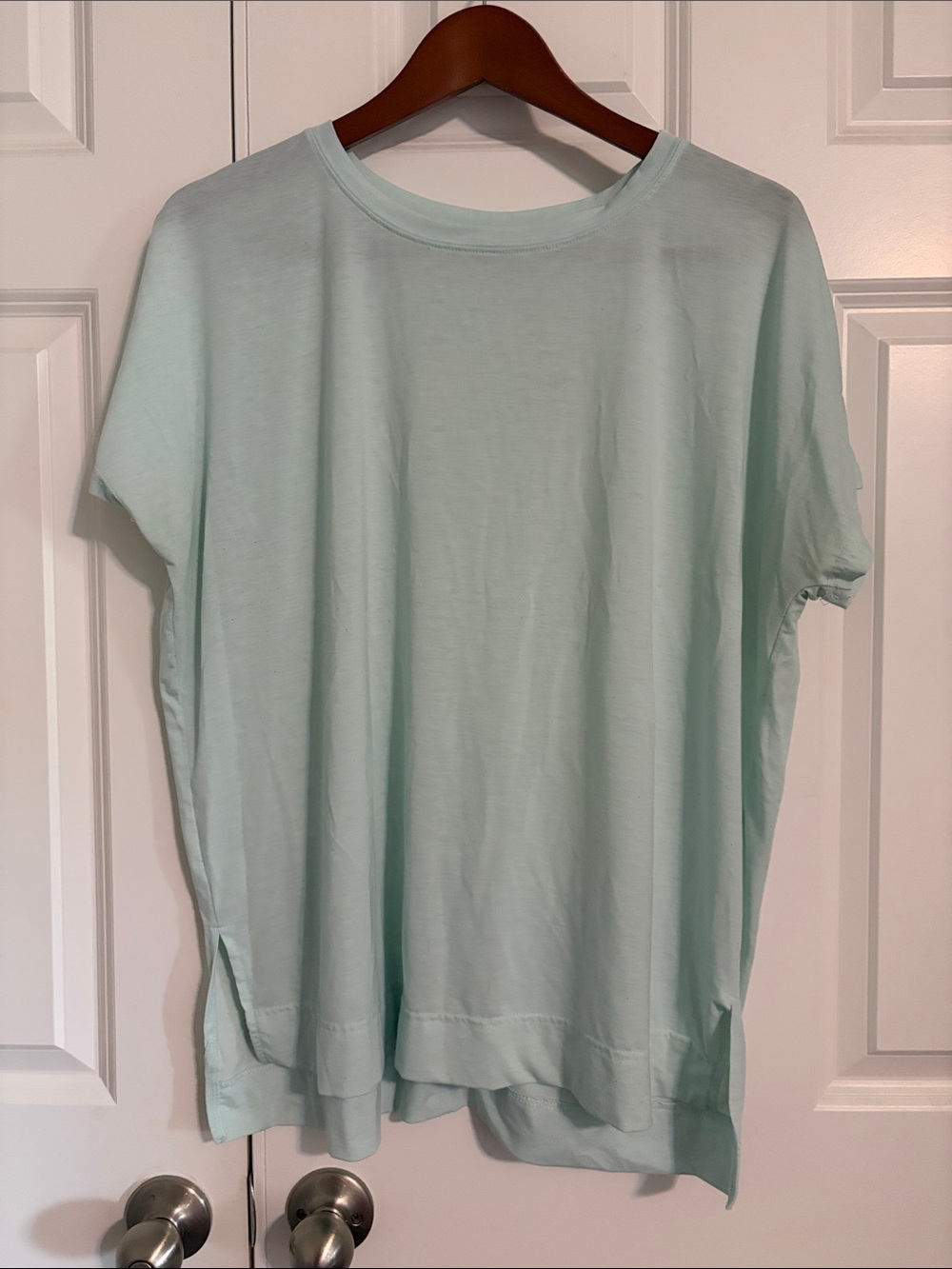 Light weight work out shirt - aqua
